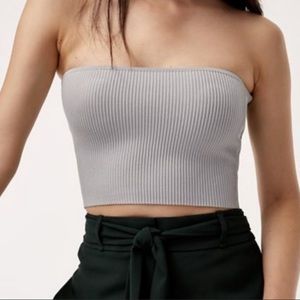 Aritzia ribbed crop top